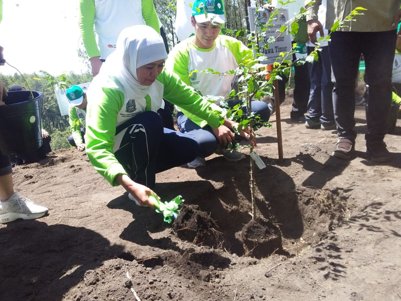 Peringati Hari Cinta Puspa Dan Satwa, Khofifah Resmikan Penangkaran Satwa Dilindungi