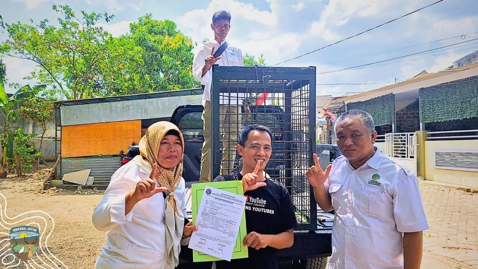 Tahu Dilindungi, Warga Bondowoso Serahkan ke BBKSDA Jatim