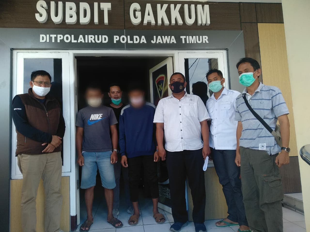 PERDAGANGAN SATWA LIAR DILINDUNGI UNDANG-UNDANG DIGAGALKAN, EMPAT EKOR BAYI LUTUNG DIAMANKAN - Thumbnail 1